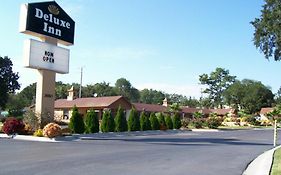 Deluxe Inn - Savannah